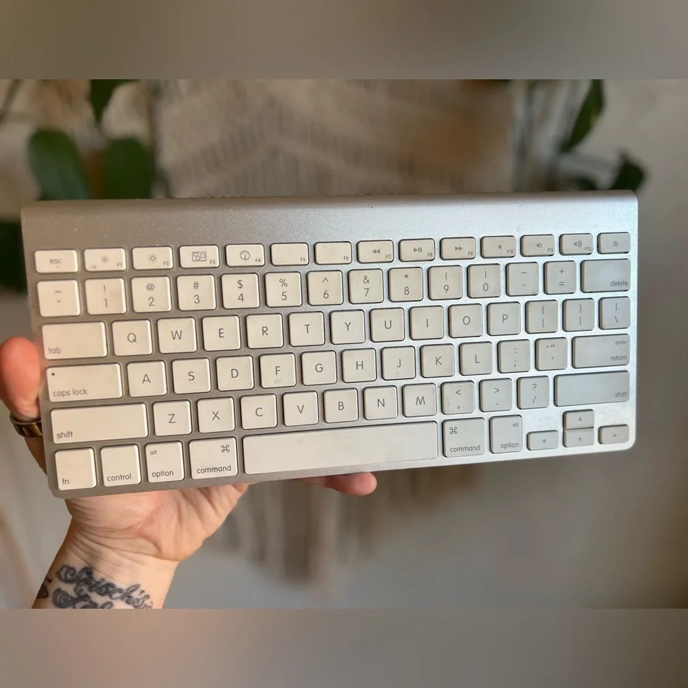Apple Wireless Keyboard A1314 Bluetooth Aluminum Mac iMac QWERTY US Layout